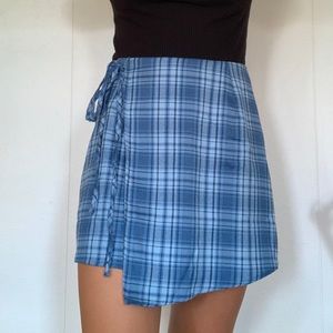 Blue & white plaid skirt